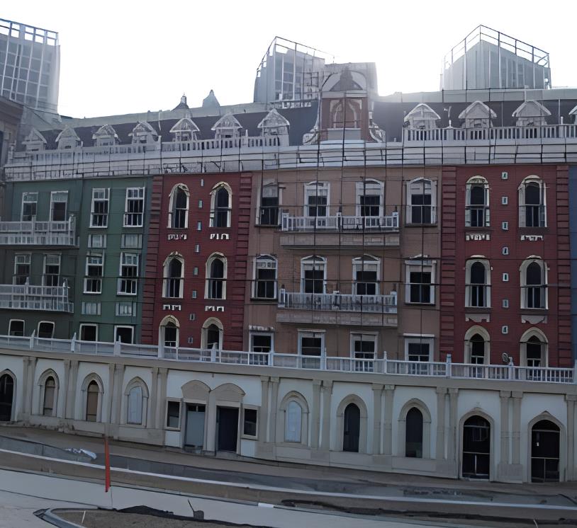 EPS外墻裝飾線條采用聚苯乙烯材料制成，這種材料具有質(zhì)量輕、強度高、保溫性能好等優(yōu)點。