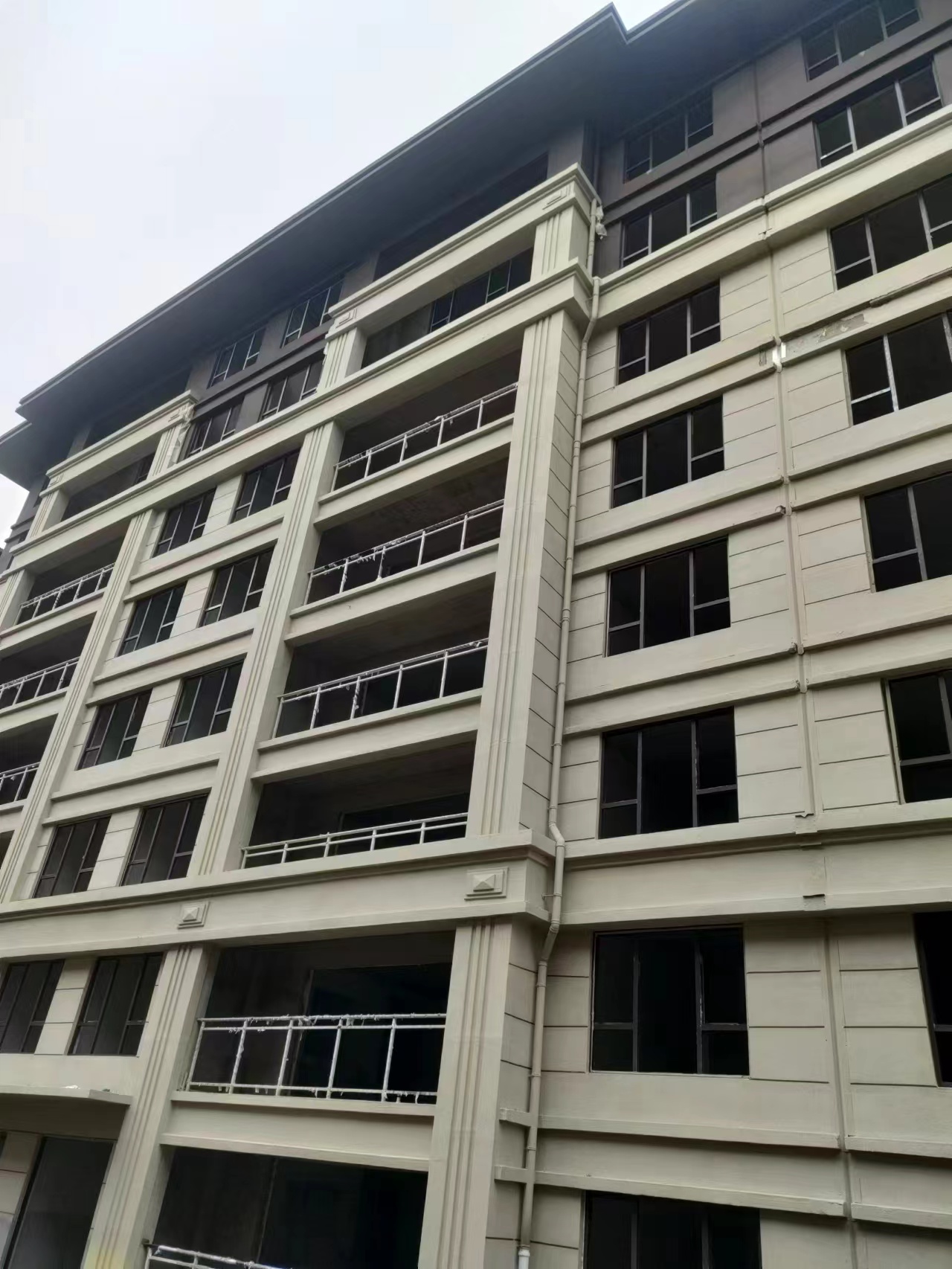 【eps線條廠家】EPS梁托的安裝方法，它有哪些優(yōu)勢(shì)？