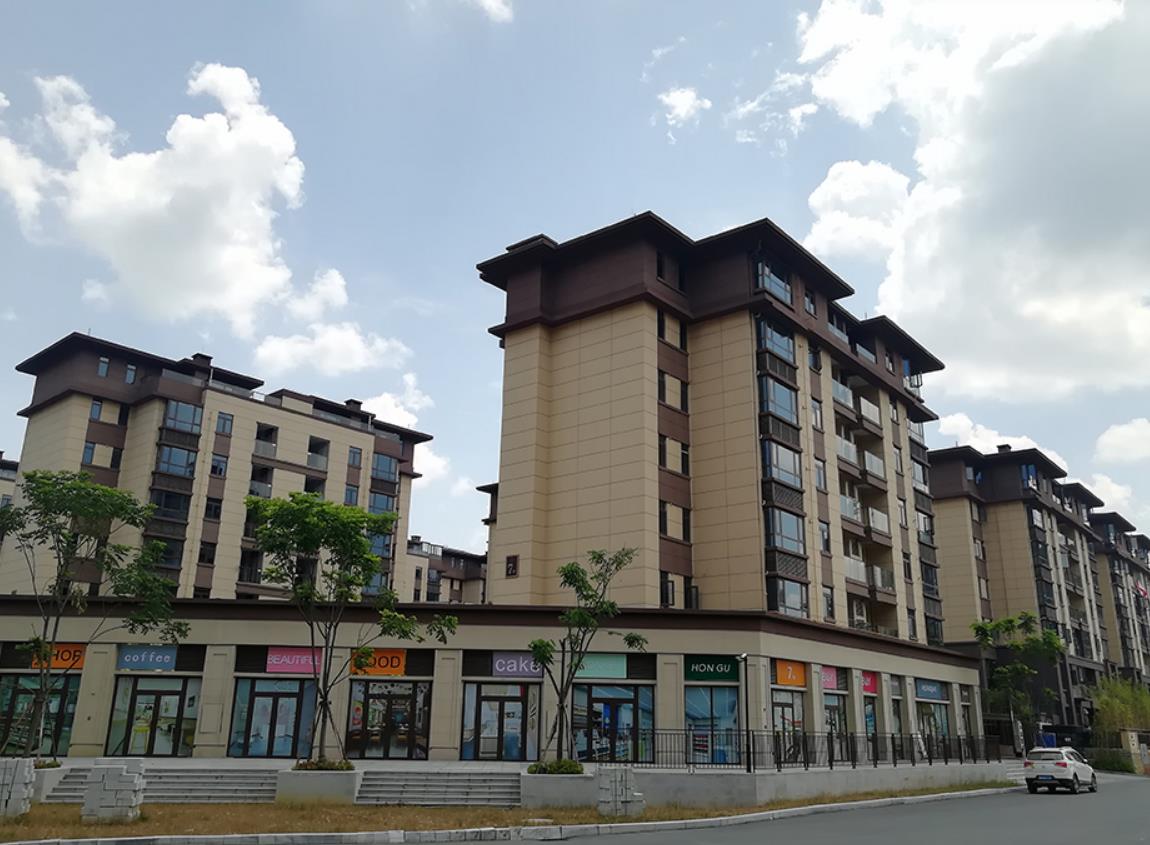 外墻EPS線條施工中的接縫問題是一個(gè)常見且棘手的問題