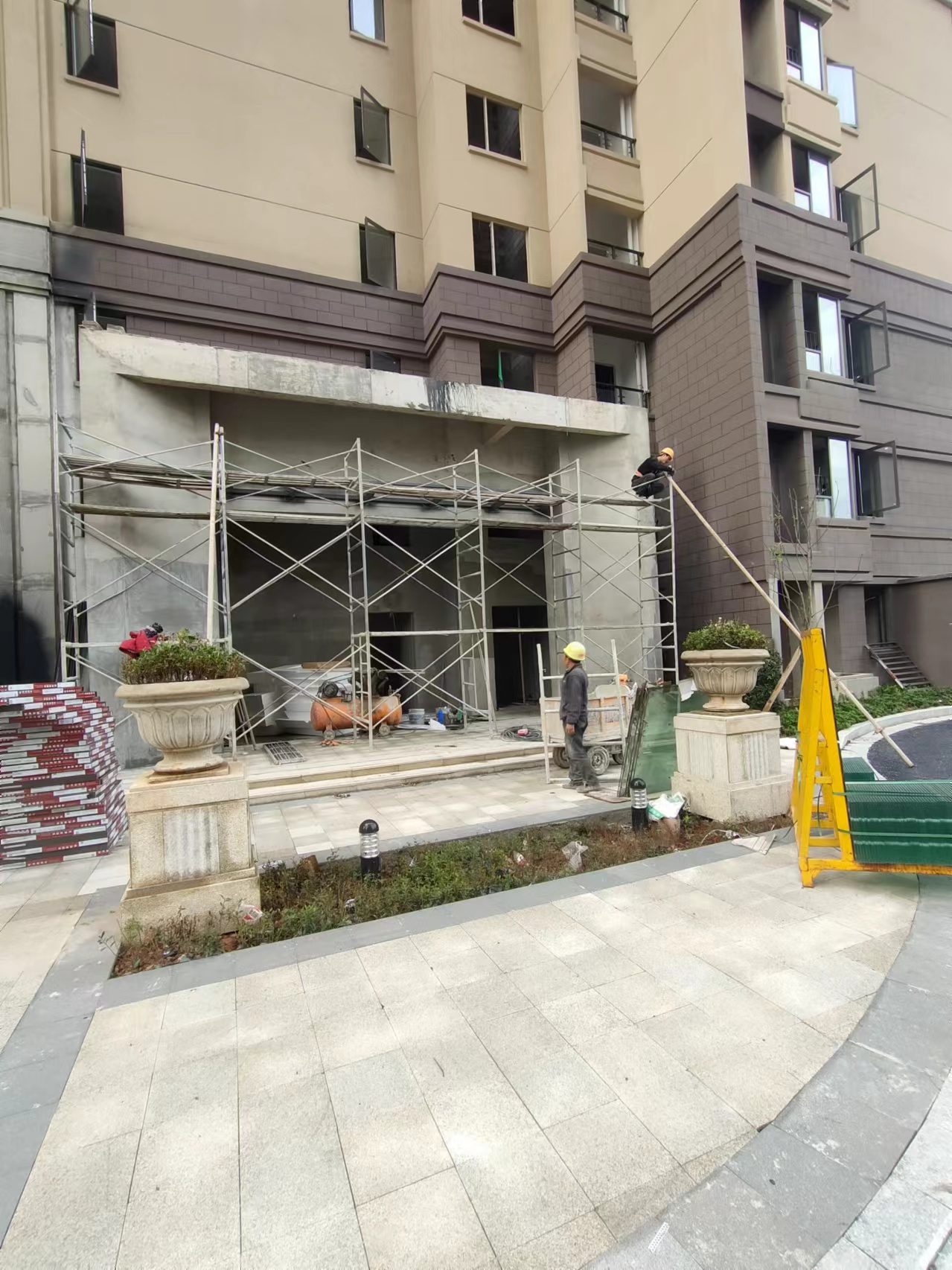 微信圖片_20240328091859 導致EPS外墻線條安裝后漏水的原因,我們可以采取以下措施進行解決: