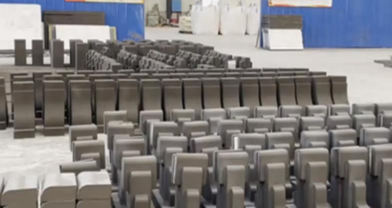 農(nóng)村別墅屋外墻裝飾構(gòu)件選擇現(xiàn)澆還是購買eps構(gòu)件好？